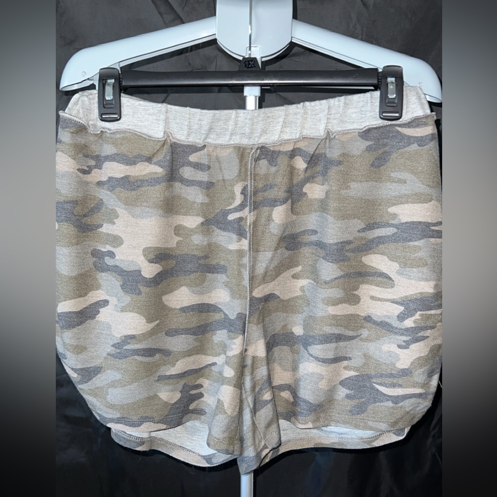 New! Camo Lounge Set - Picture 7 of 11